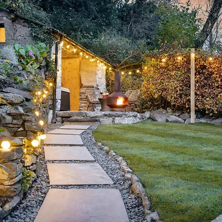 Dom wakacyjny Mead A Tranquil Retreat In The Heart Of The District Lindale